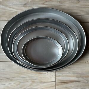 Wilton Oval Cake Pan 4 pc. set